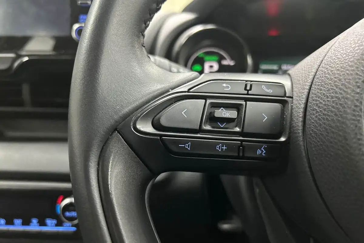 2022-mazda-mazda2-15-agile-big-7