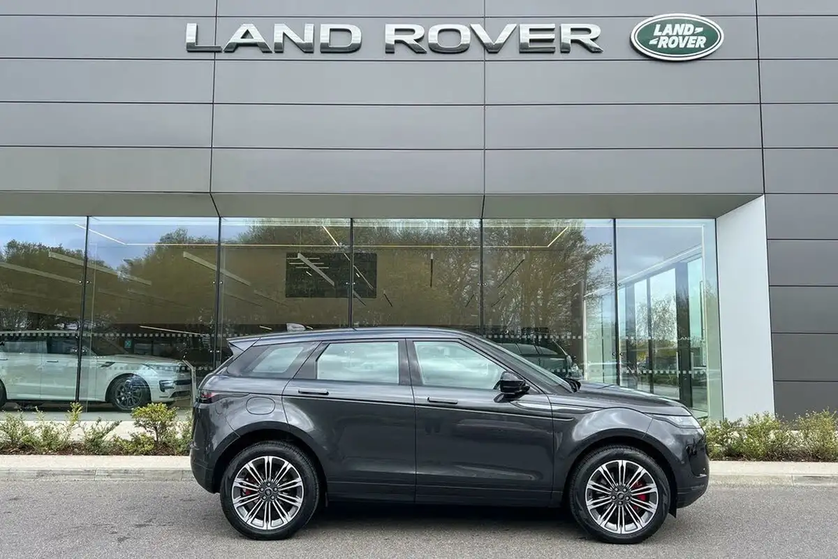 2024-land-rover-range-rover-evoque-15-p300e-s-big-1