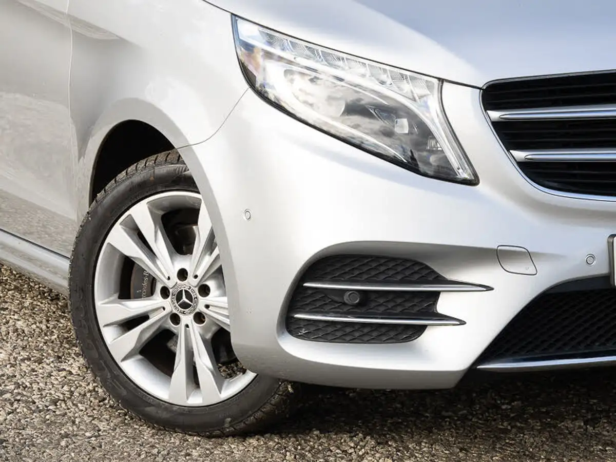 2019-mercedes-benz-v-class-21d-v250d-long-amg-line-big-9