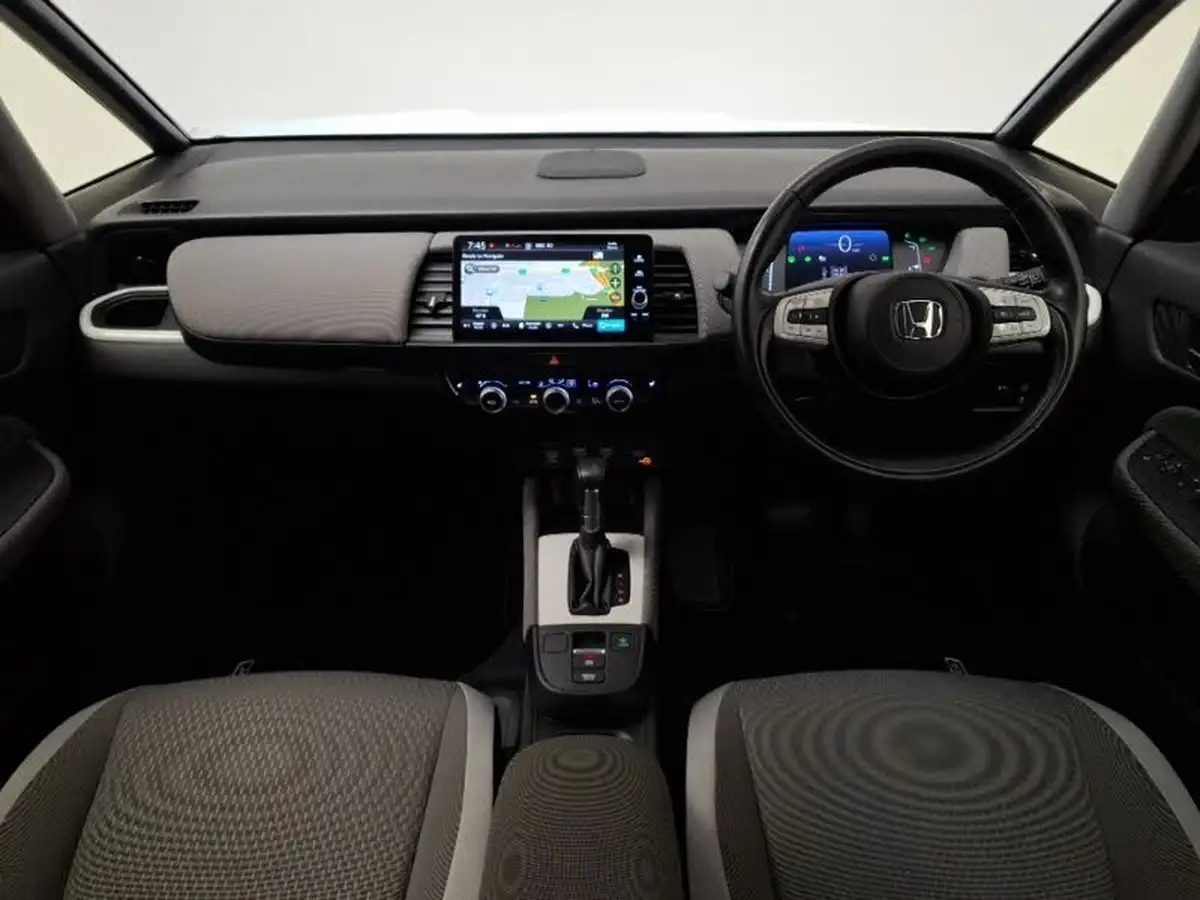 2022-honda-jazz-15-i-mmd-ex-109ps-big-2
