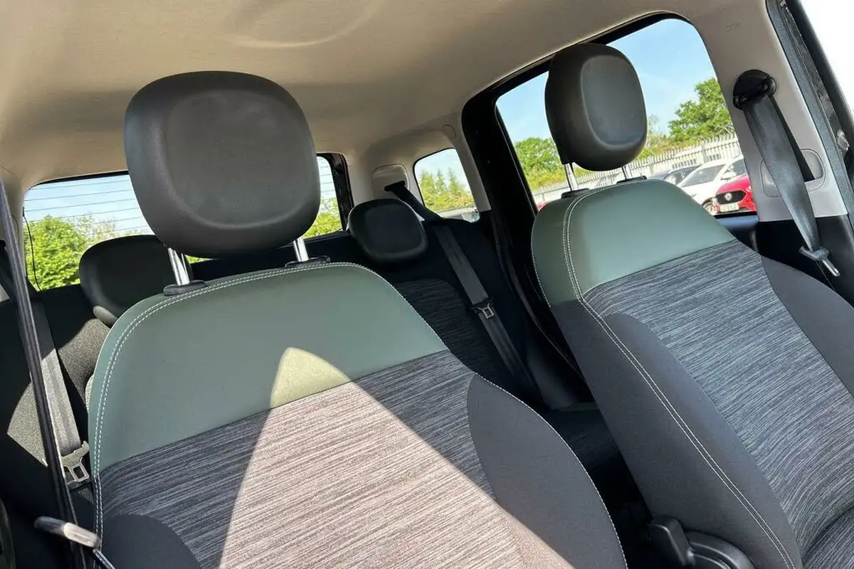 2020-fiat-panda-09-waze-4x4-big-12