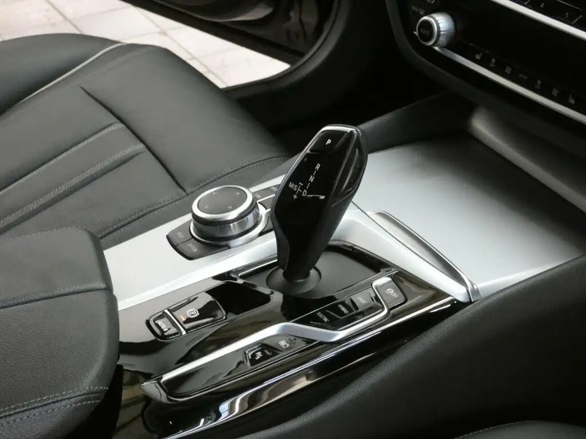 2022-bmw-5-series-20-530e-se-touring-5d-big-52