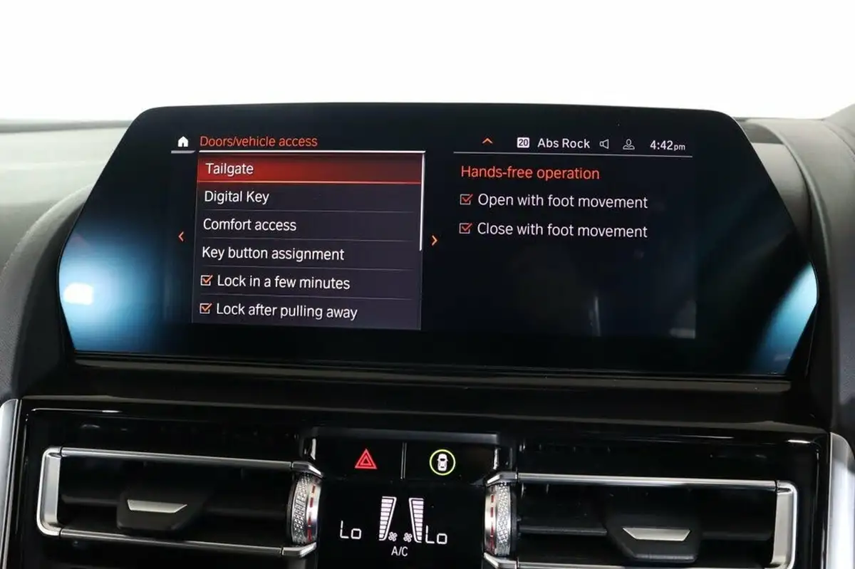 2022-bmw-8-series-30-840i-m-sport-convertible-2d-big-53