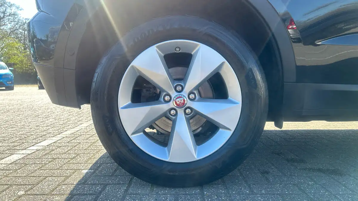 2021-jaguar-e-pace-20-d165-s-big-15