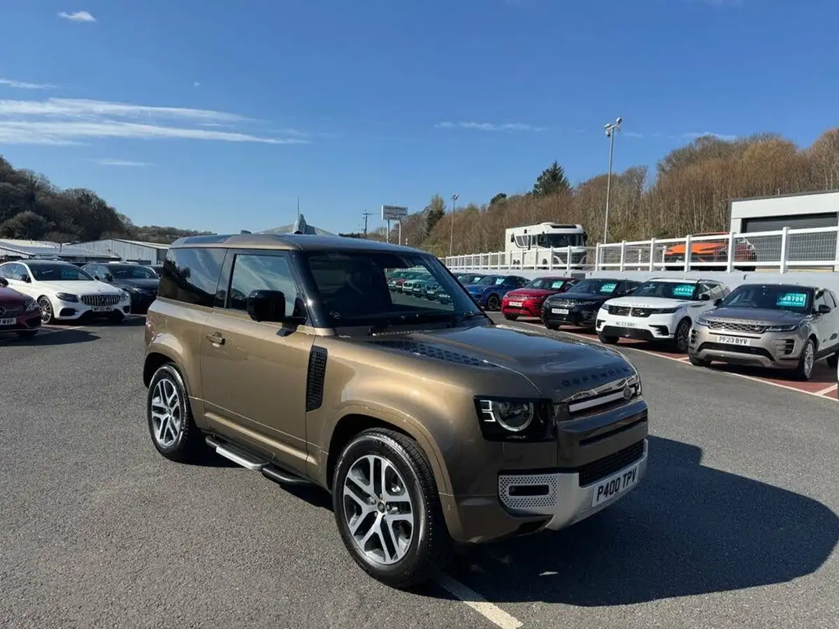 2022-land-rover-90-defender-30-p400-xs-edition-big-0