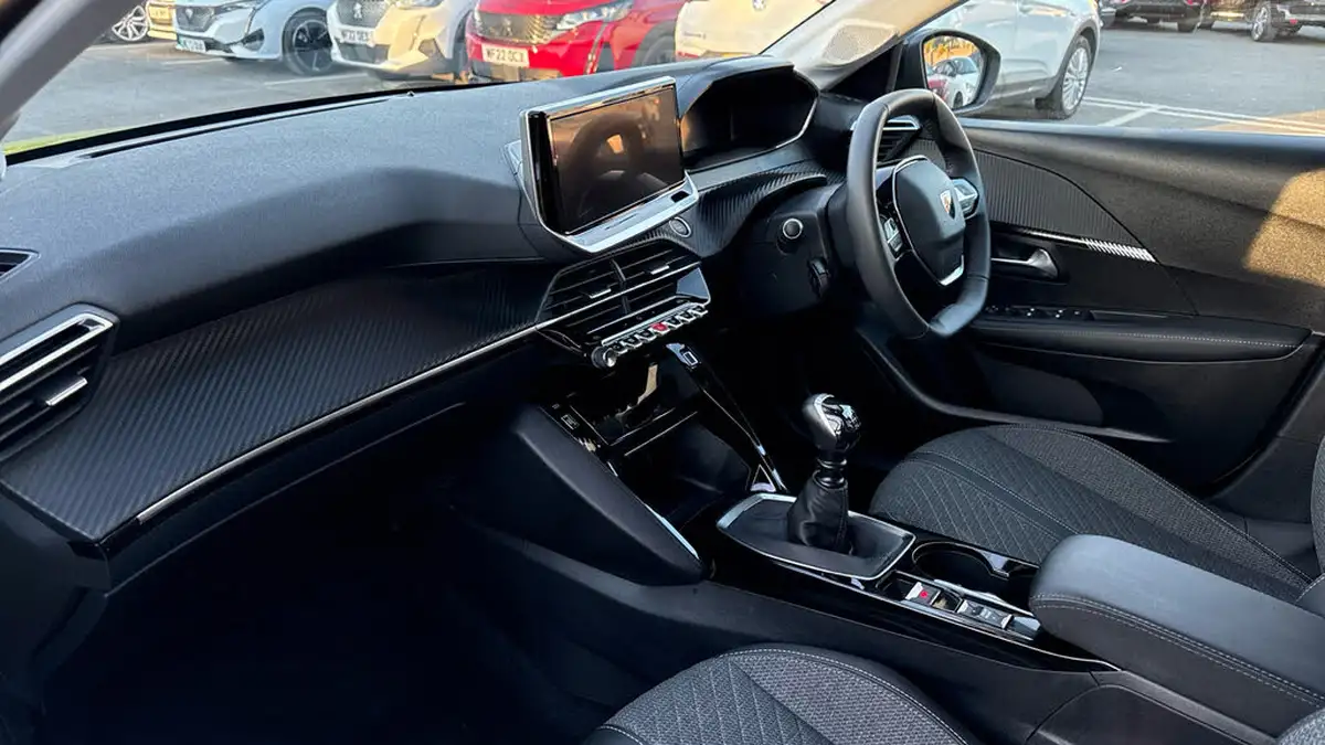 2024-peugeot-208-12-puretech-allure-big-11