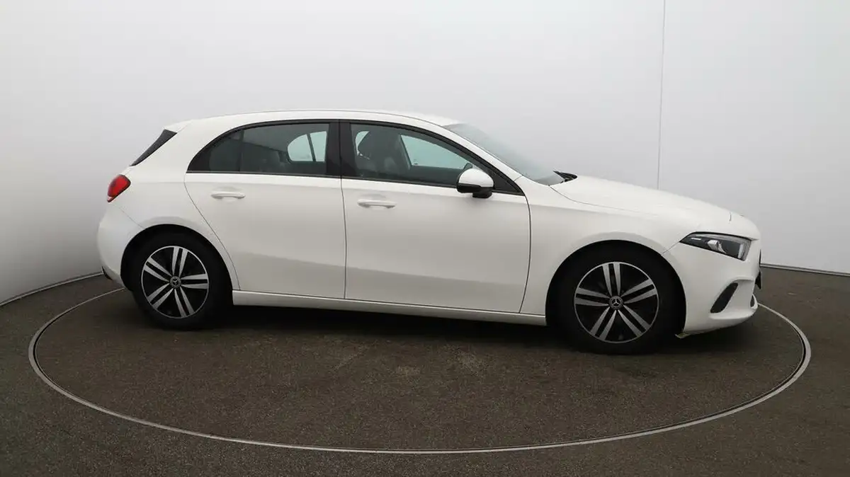2021-mercedes-benz-a-class-15d-a180d-sport-hatchback-5d-7g-dct-big-46