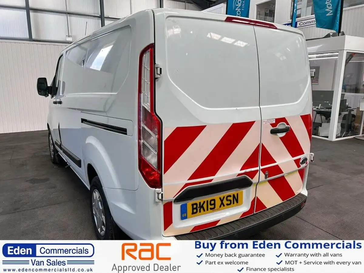 2019-ford-transit-custom-20tdci-300-l1h1-trend-105pseu6-panel-van-big-4