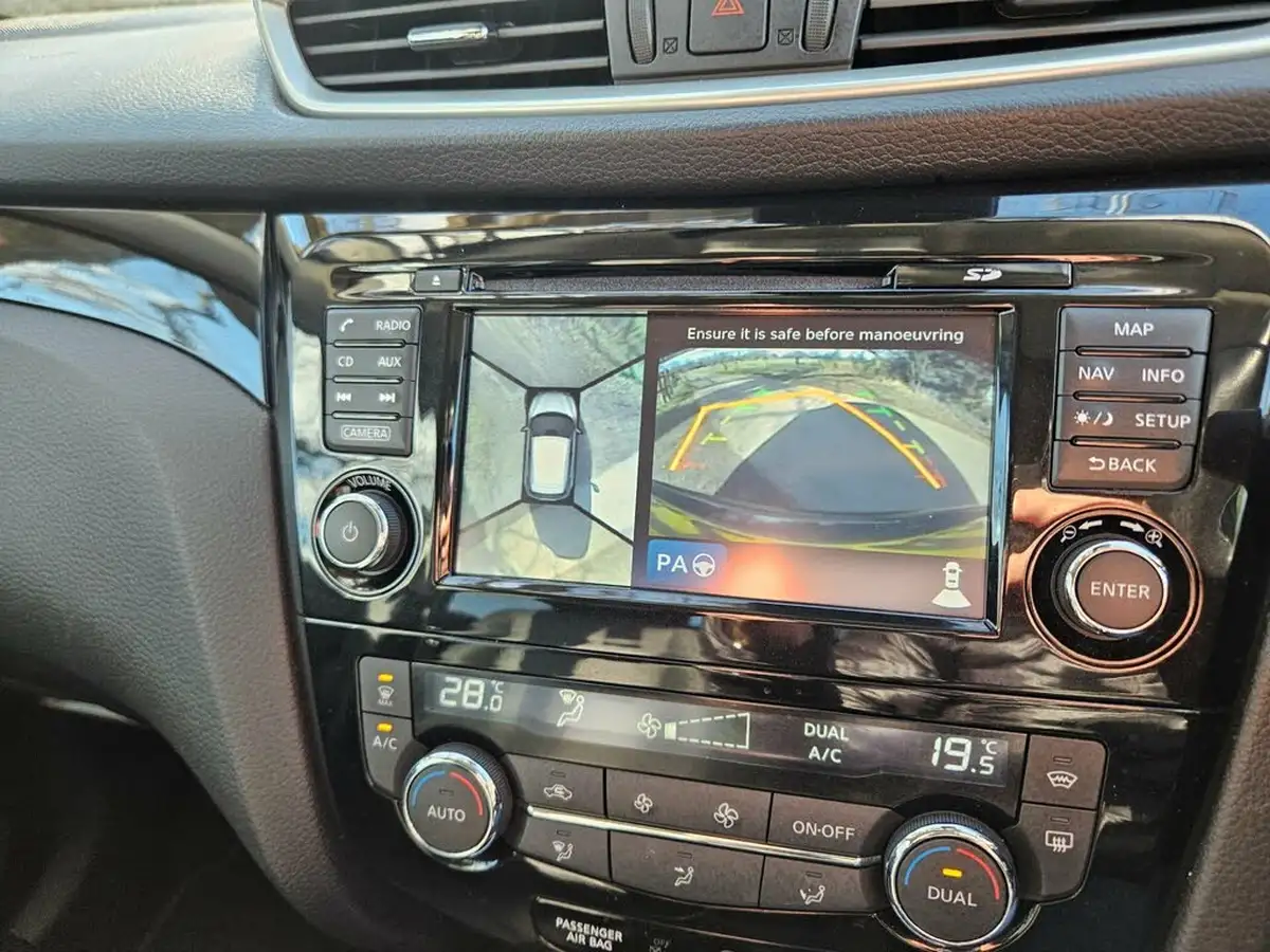 2017-nissan-qashqai-15dci-tekna-big-38