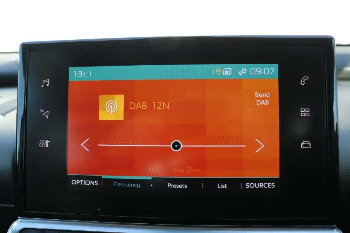 2020-citroen-c4-cactus-12-puretech-flair-130ps-eat6-big-11
