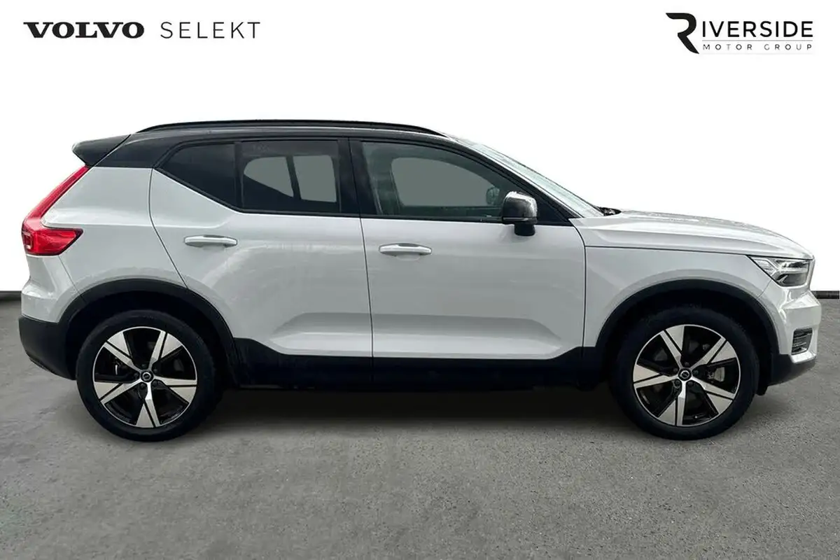 2021-volvo-xc40-e-twin-recharge-big-3