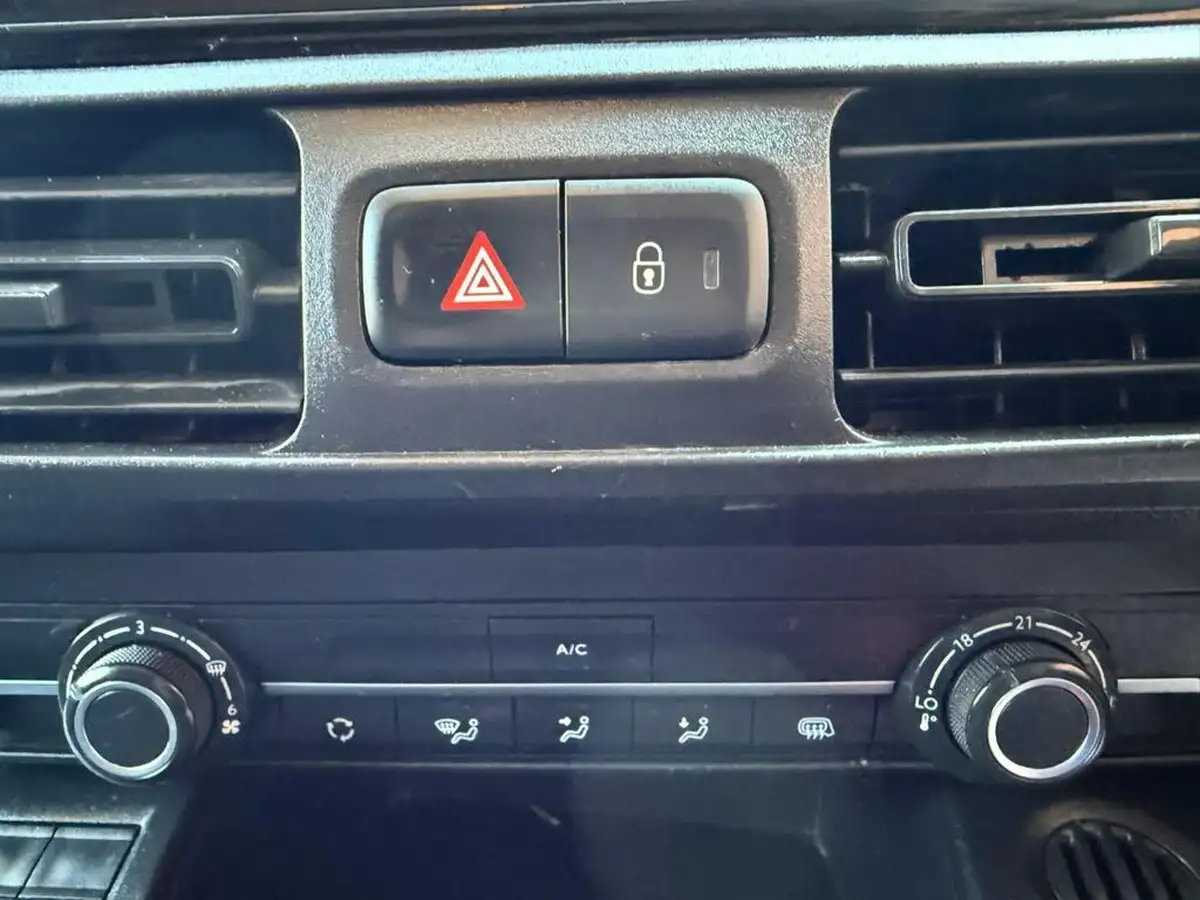 2020-peugeot-partner-15-bluehdi-950-professional-100ps-eu6dt-long-panel-big-13