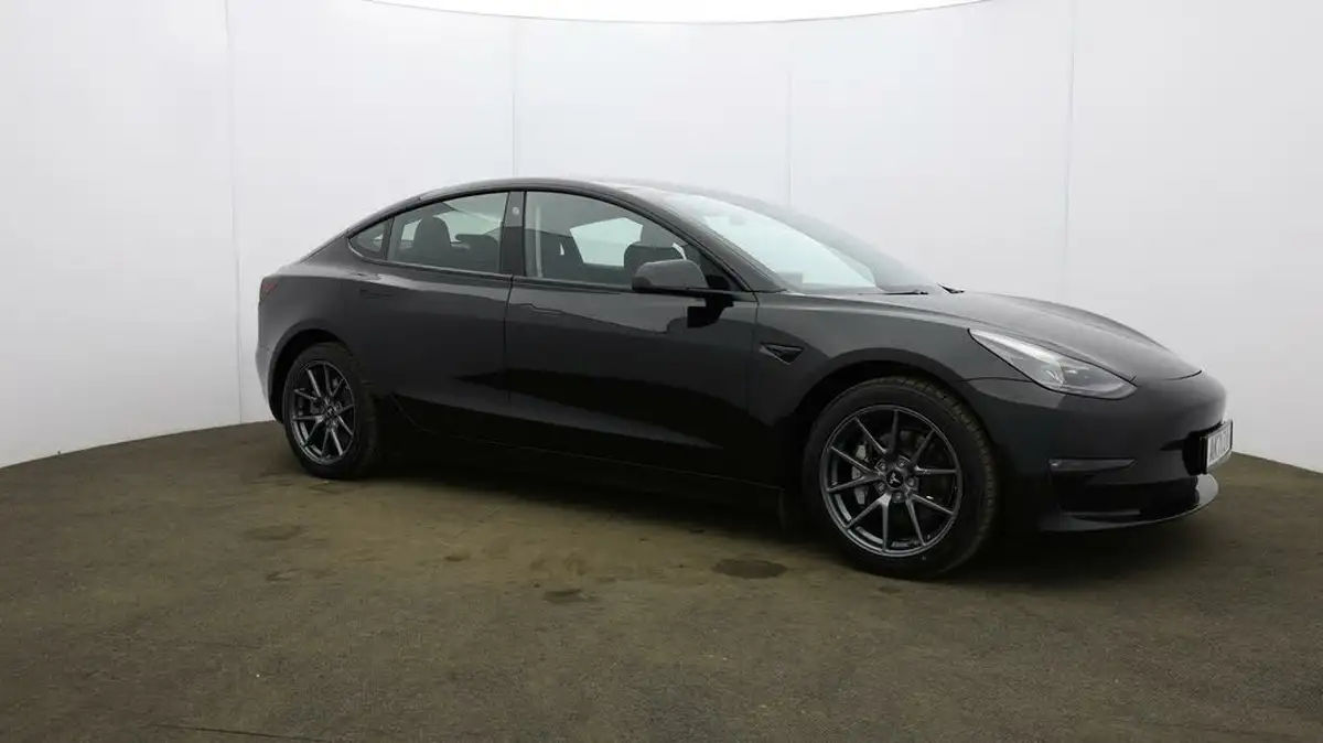 2021-tesla-model-3-e-long-range-awd-big-42