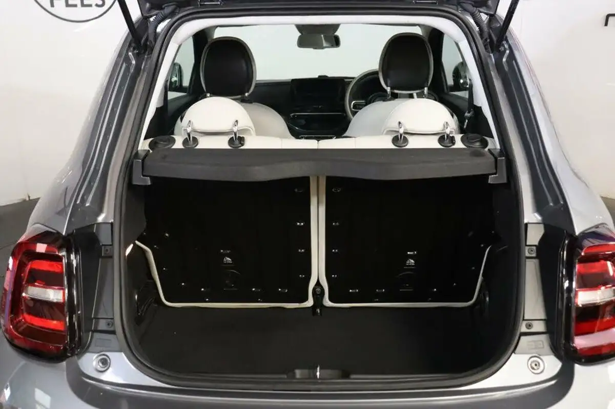 2021-fiat-500-e-la-prima-big-22