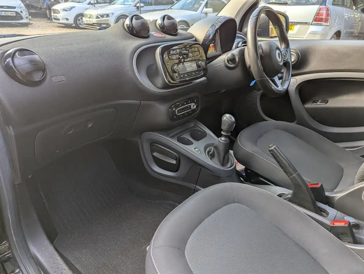 2018-smart-fortwo-09-passion-89bhp-ss-cabriolet-big-10