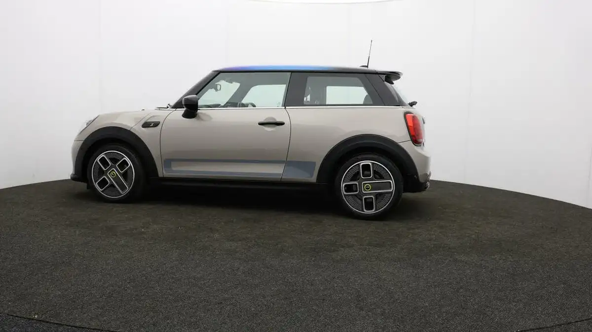 2021-mini-cooper-e-cooper-s-collection-edition-big-70