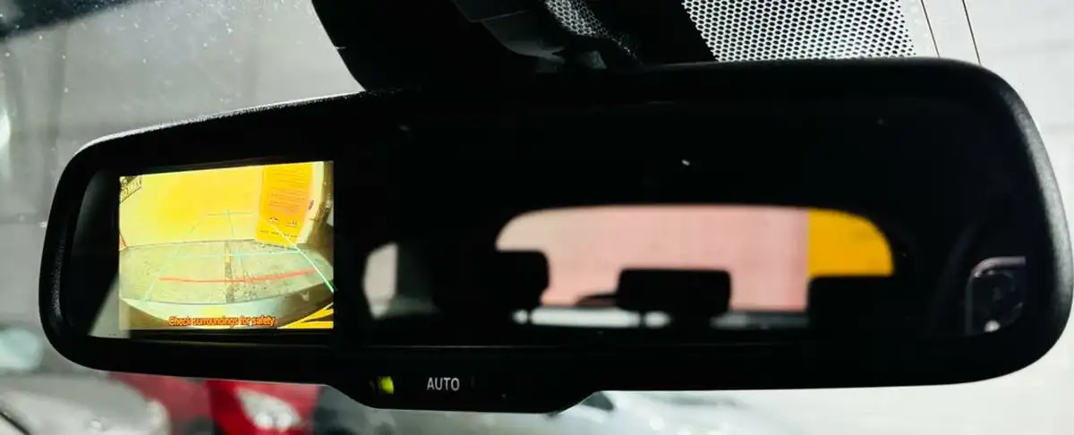 2013-lexus-ct-200h-18-advance-big-24