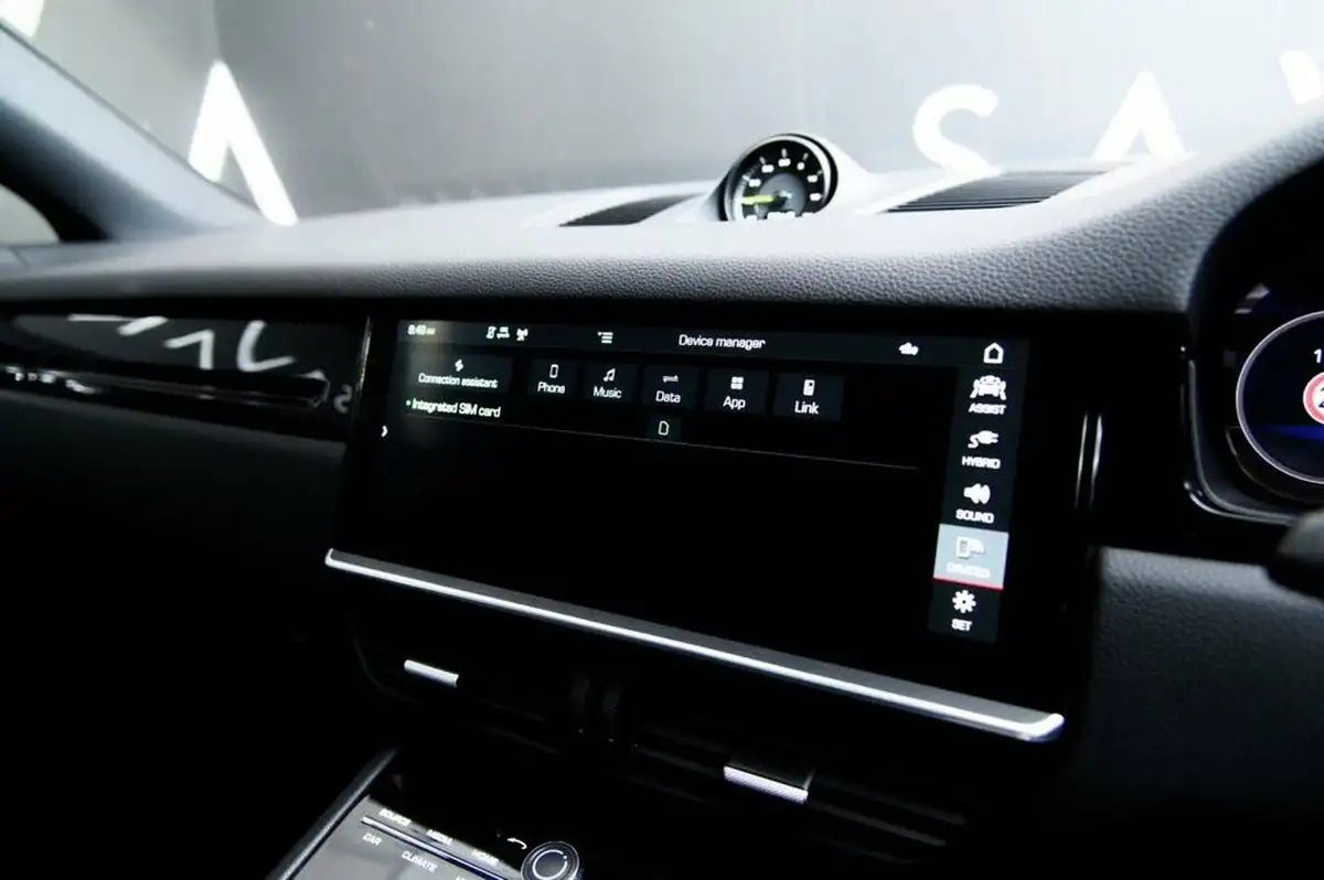 2019-porsche-cayenne-30-v6-e-hybrid-e-hybrid-coupe-big-13