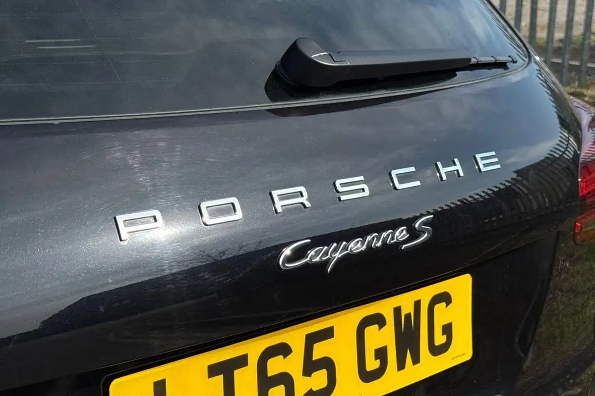 2015-porsche-cayenne-42td-s-big-26