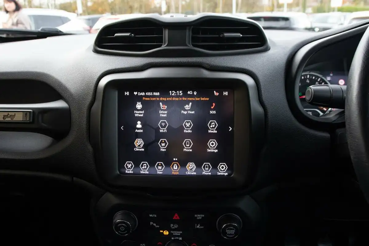 2021-jeep-renegade-10-gse-80th-anniversary-big-27