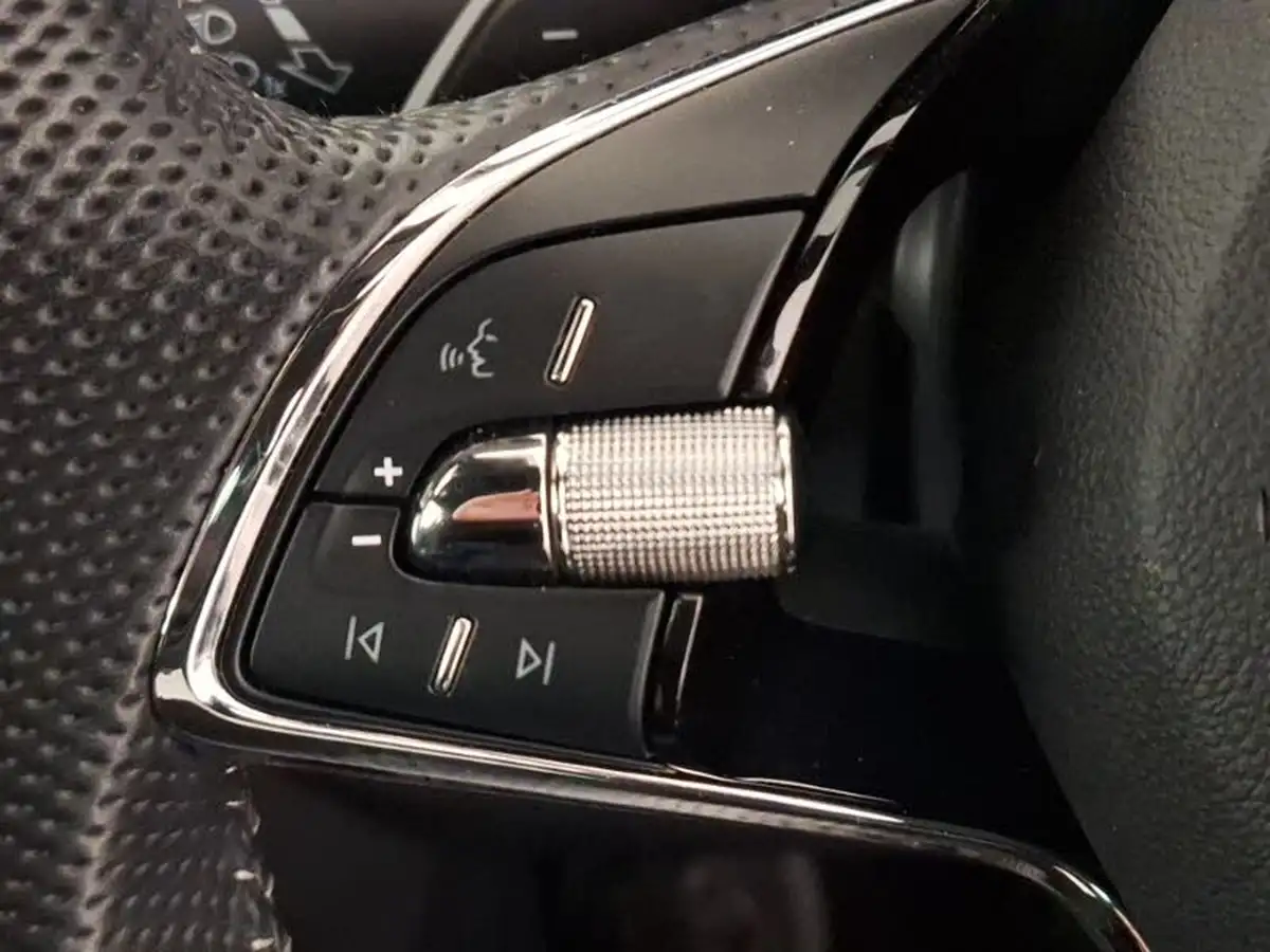 2022-skoda-kodiaq-15-tsi-sportline-big-11