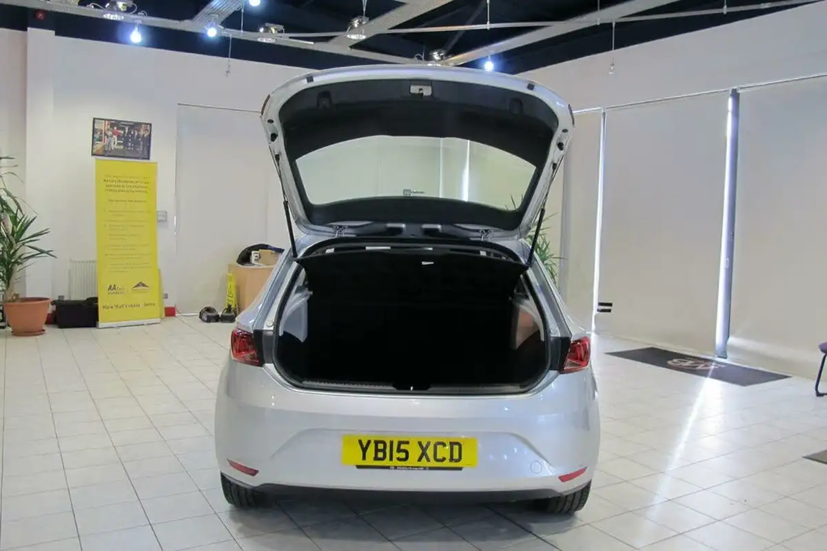 2015-seat-leon-16tdi-se-tech-pack-110ps-hatchback-5d-big-9