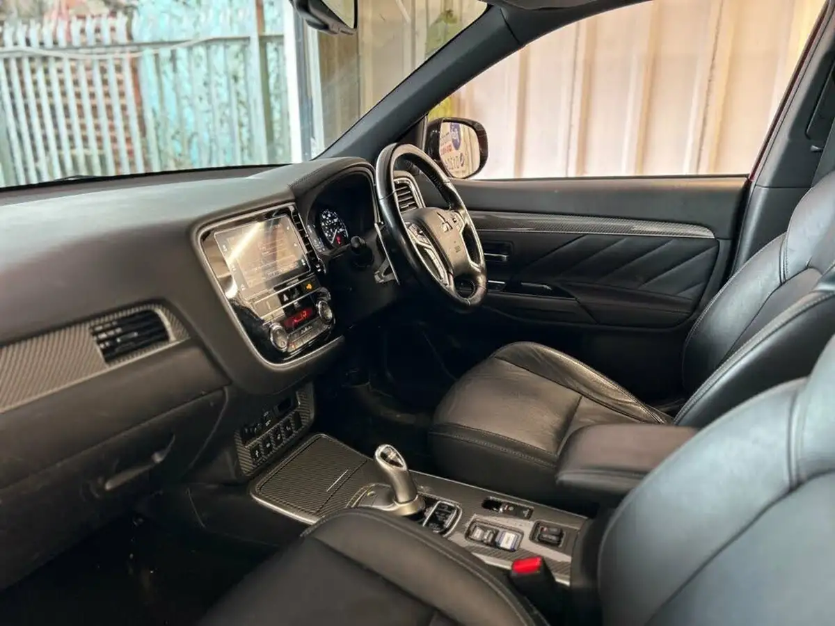 2019-mitsubishi-outlander-24-4h-phev-big-16
