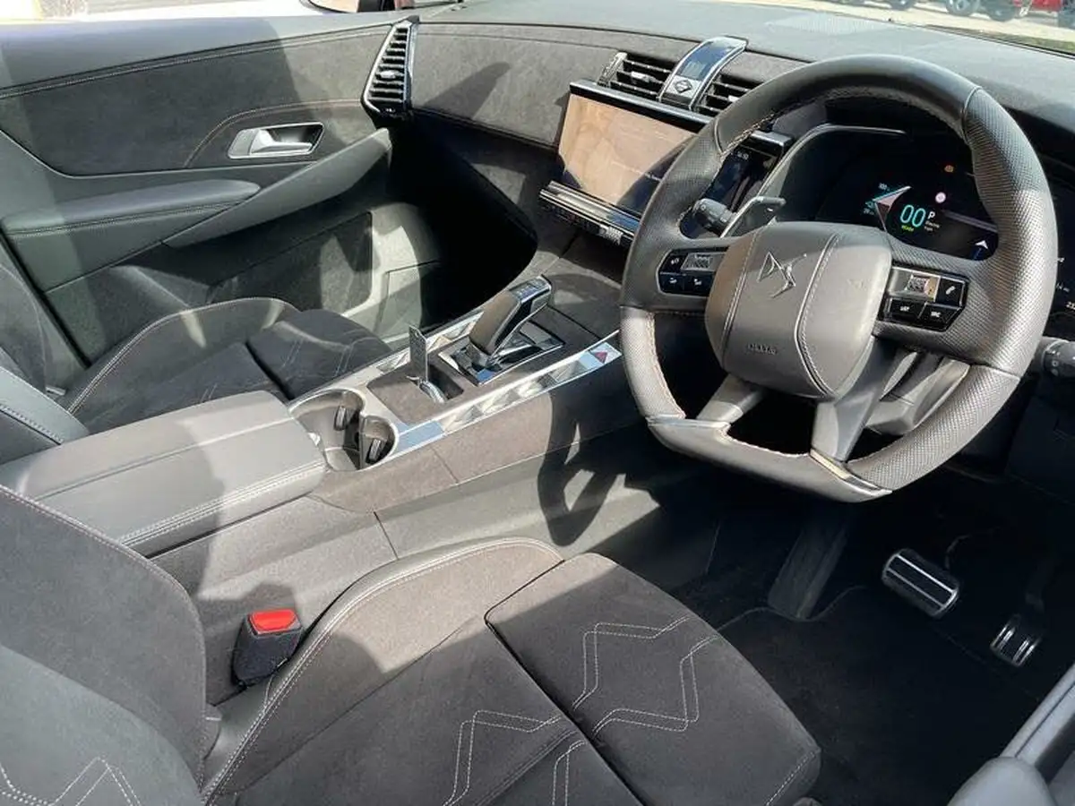 2024-ds-ds-7-e-tense-performance-line-300ps-4x4-big-2