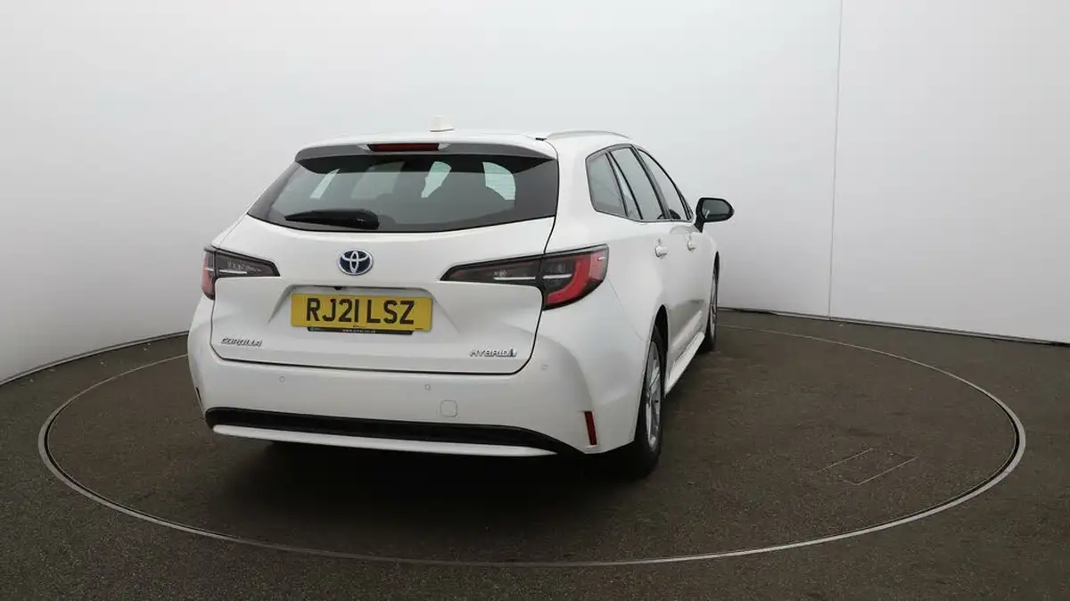 2021-toyota-corolla-18-vvt-i-icon-tech-spare-wheel-touring-sports-5d-big-47