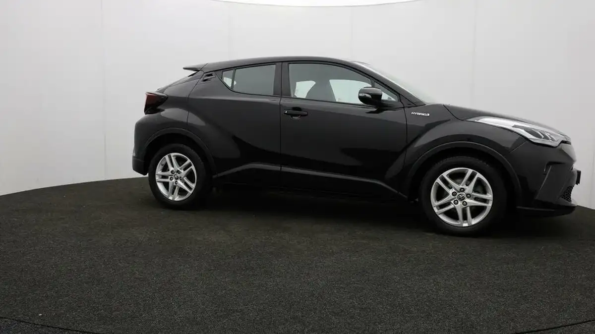 2021-toyota-c-hr-18-vvt-i-icon-big-40