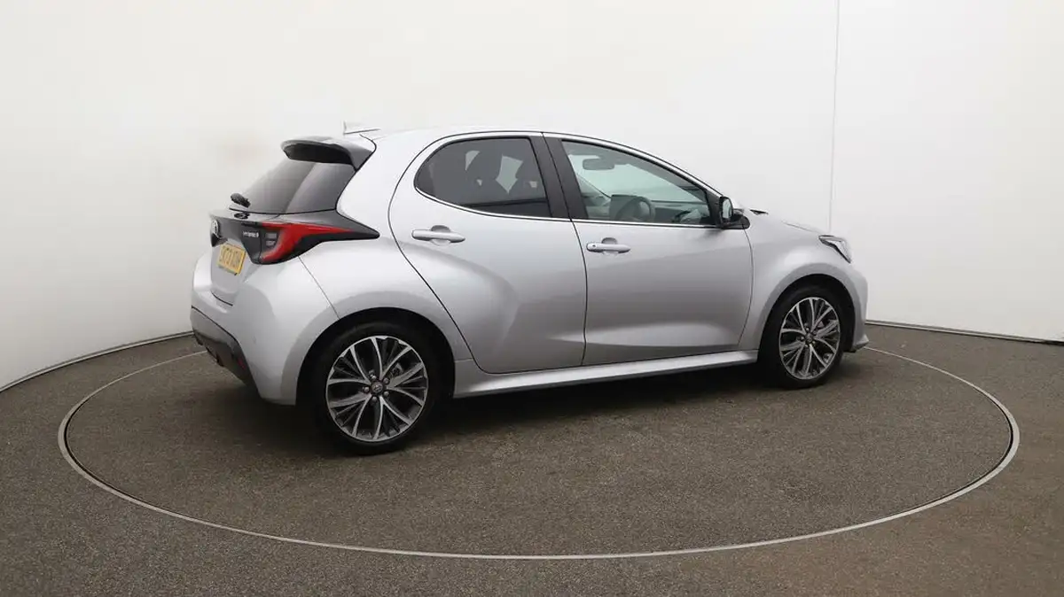2023-toyota-yaris-15-vvt-i-excel-big-44