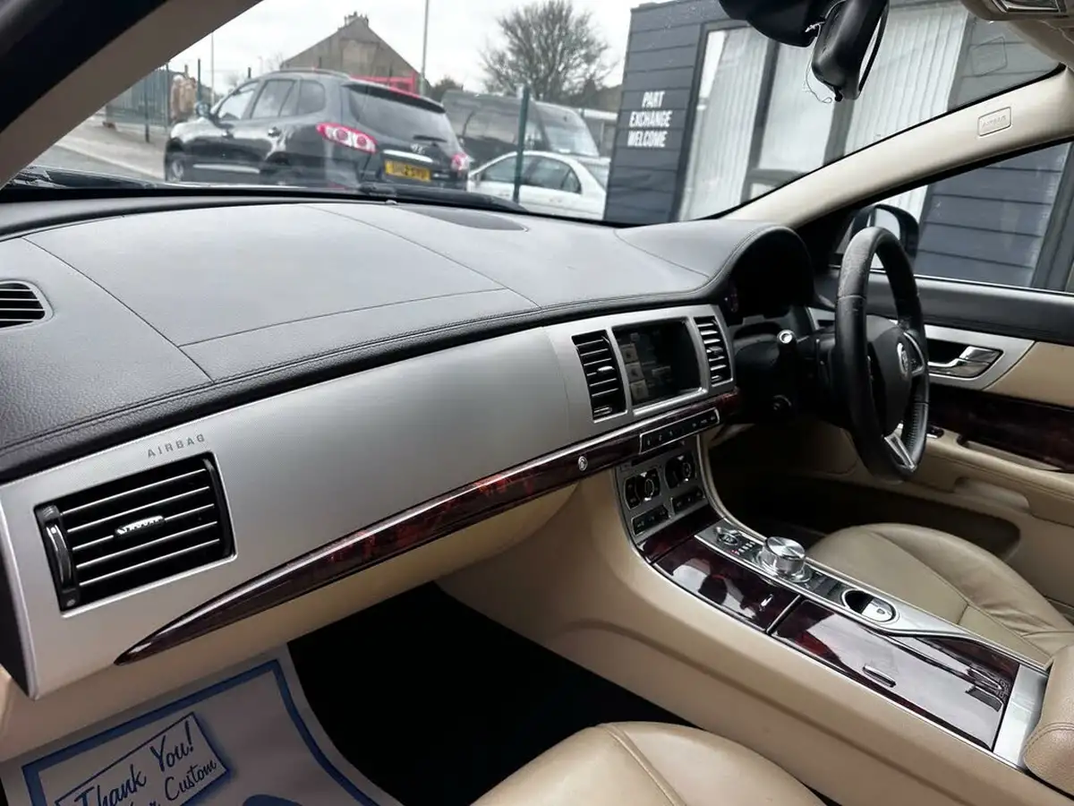 2012-jaguar-xf-22td-luxury-190ps-saloon-4d-auto-big-28