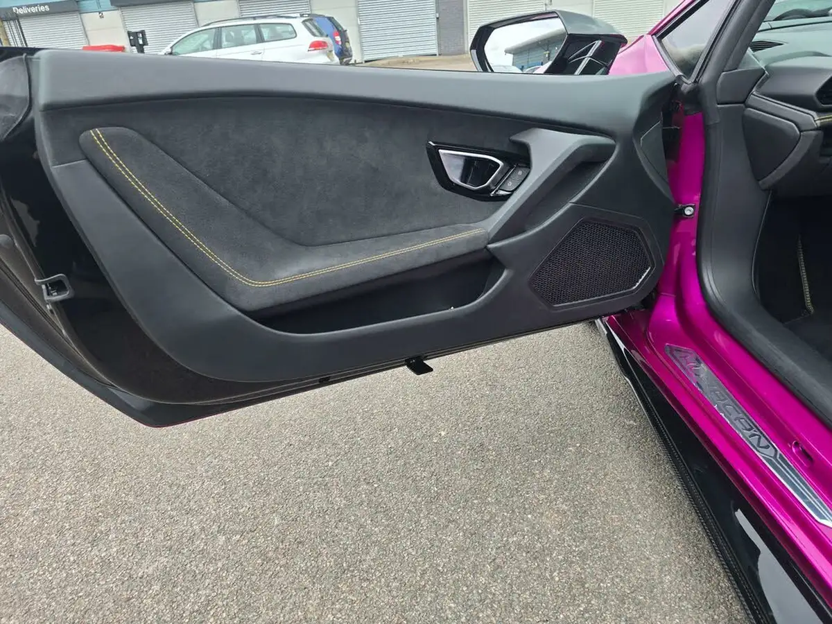 2017-lamborghini-huracan-big-35