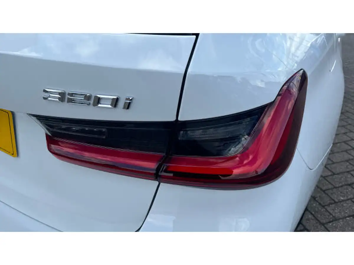 2024-bmw-3-series-20-320i-m-sport-touring-5d-big-21