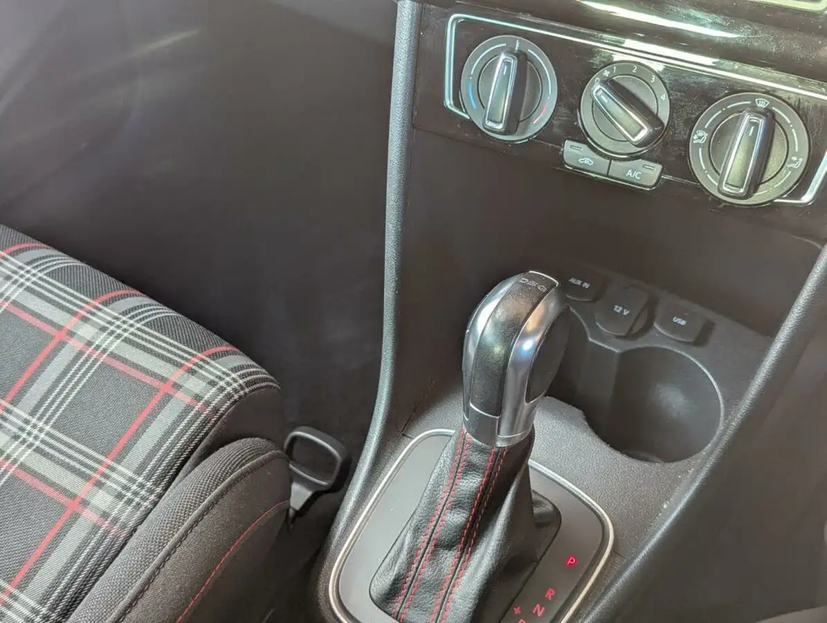 2017-volkswagen-polo-18-tsi-gti-ss-5d-dsg-big-11