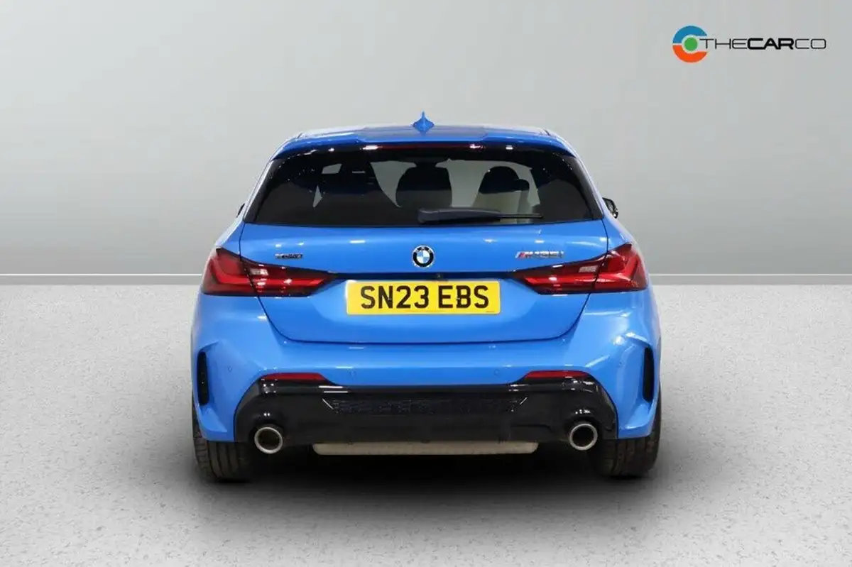2023-bmw-1-series-20-m135i-xdrive-big-14