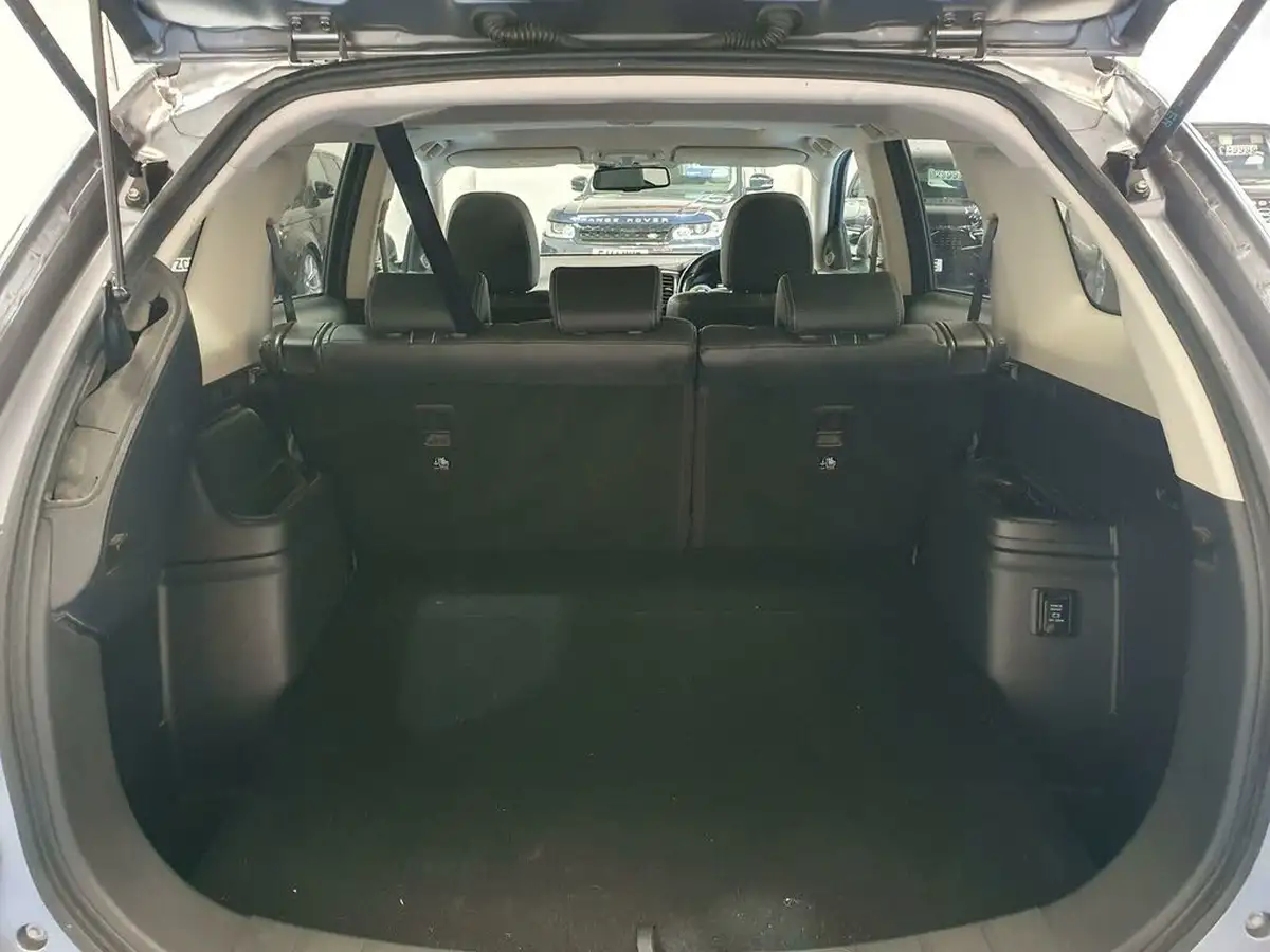 2017-mitsubishi-outlander-20-4hs-phev-5st-big-16