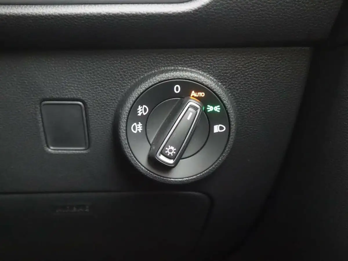 2021-seat-ateca-15-tsi-evo-fr-dsg-big-26