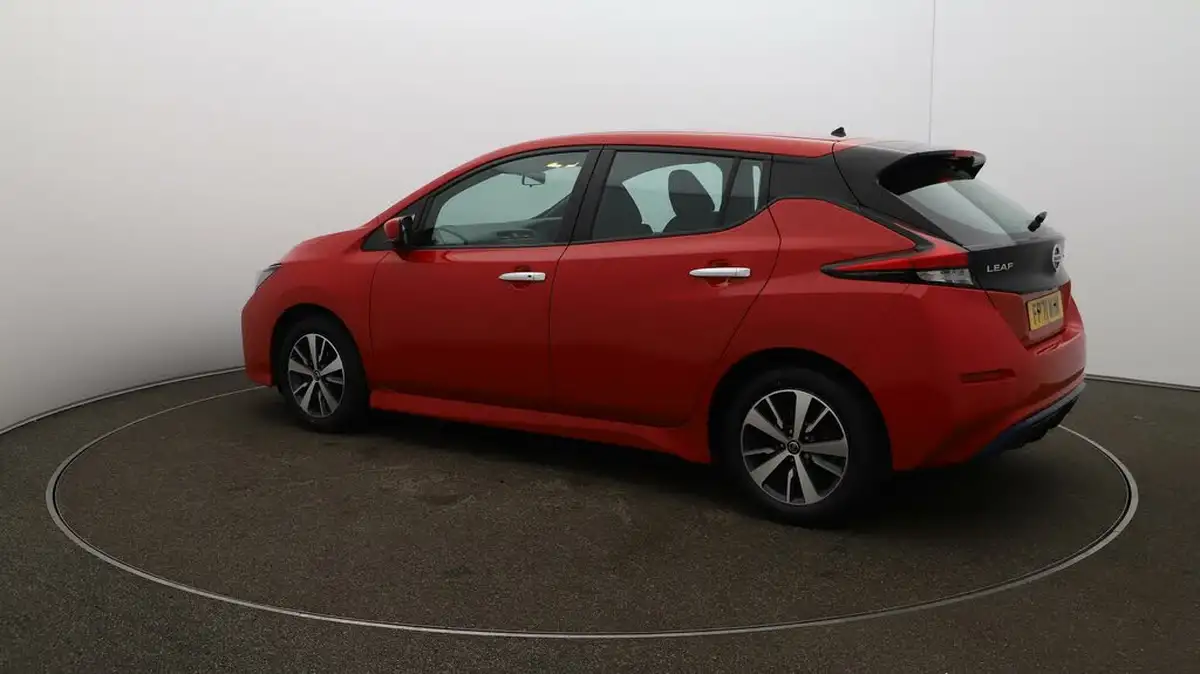 2021-nissan-leaf-e-acenta-big-27
