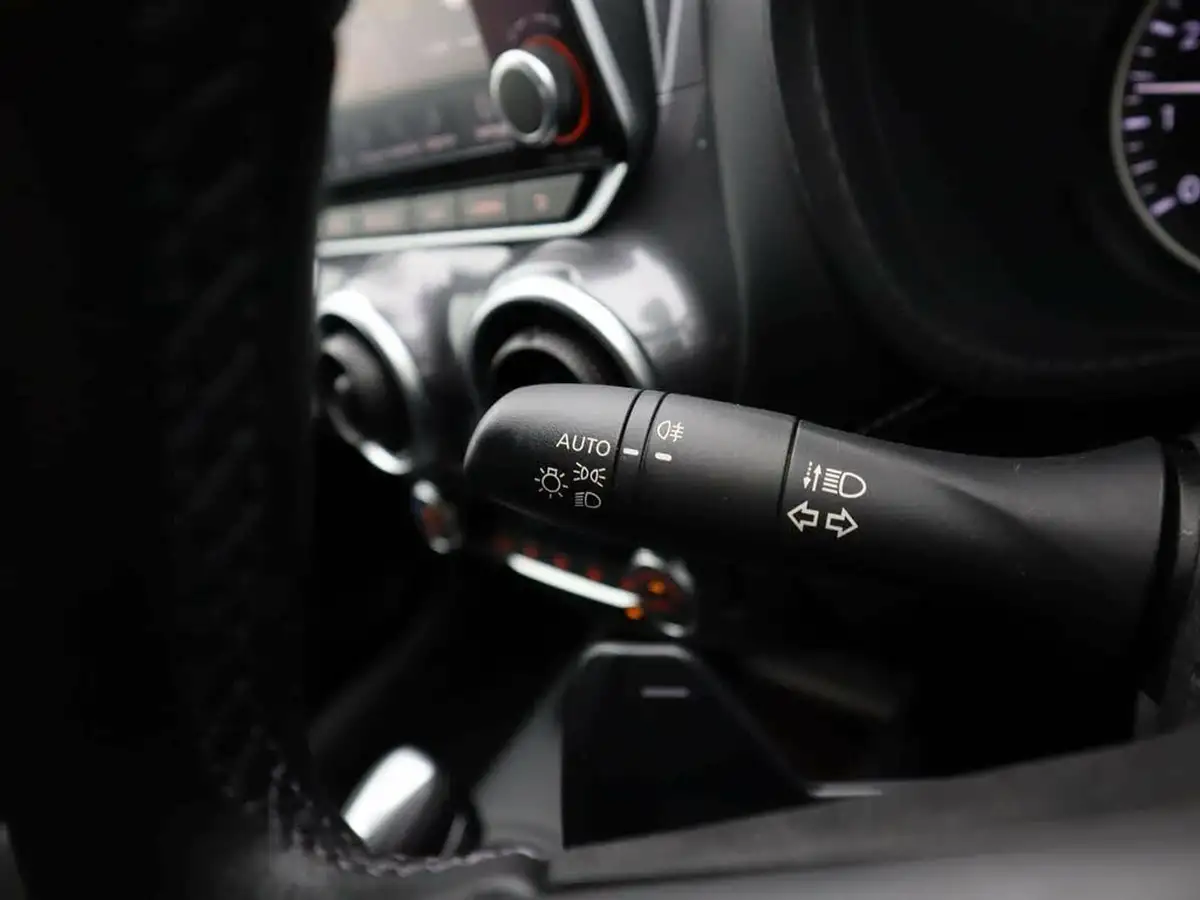 2024-nissan-juke-10-dig-t-n-connecta-dct-big-30