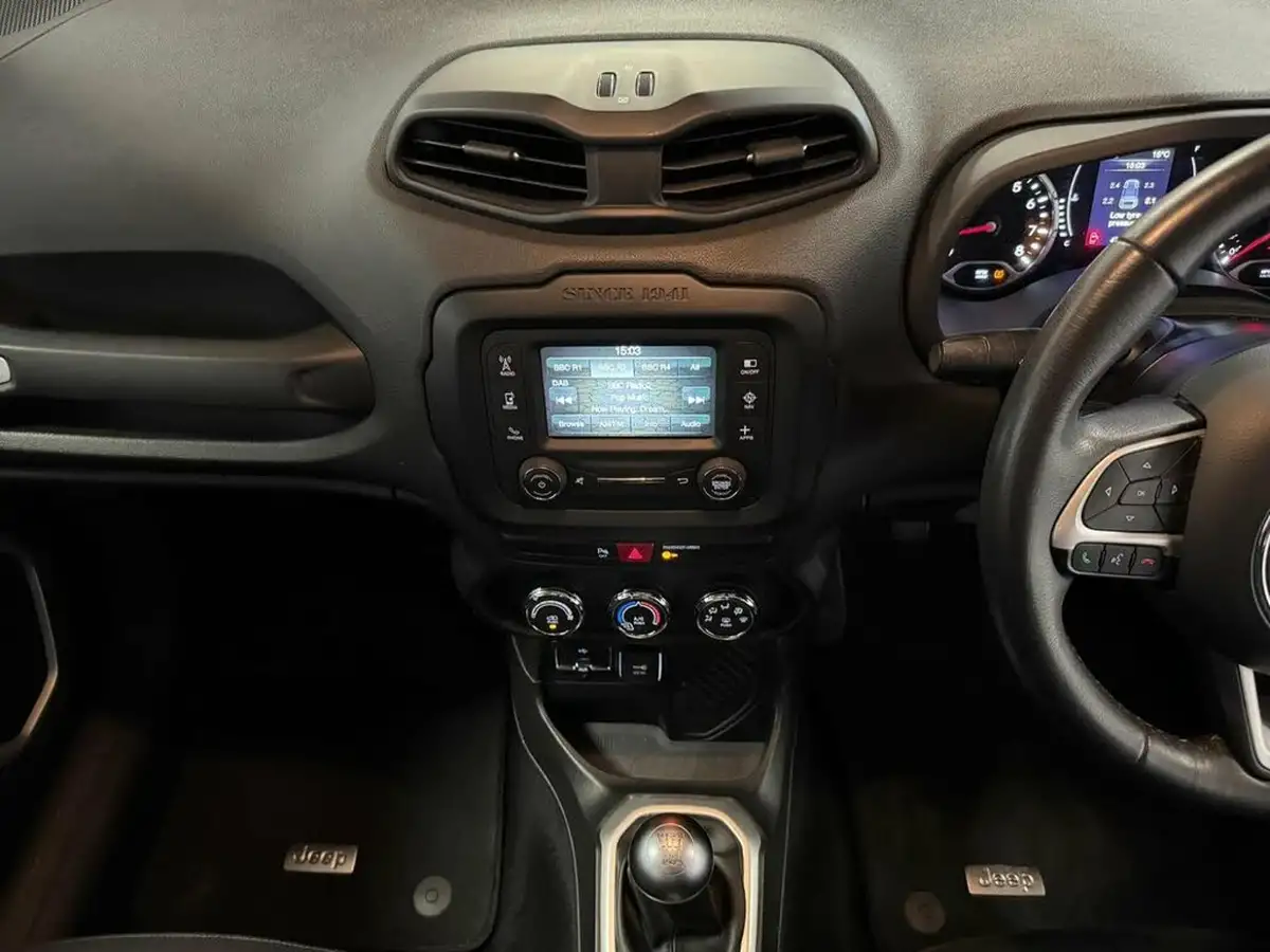 2017-jeep-renegade-14-multiair-ii-longitude-big-14