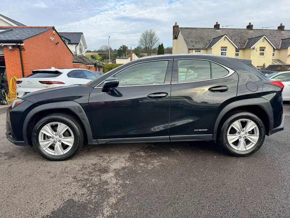 2020-lexus-ux-250h-20-ux-without-navigation-big-6