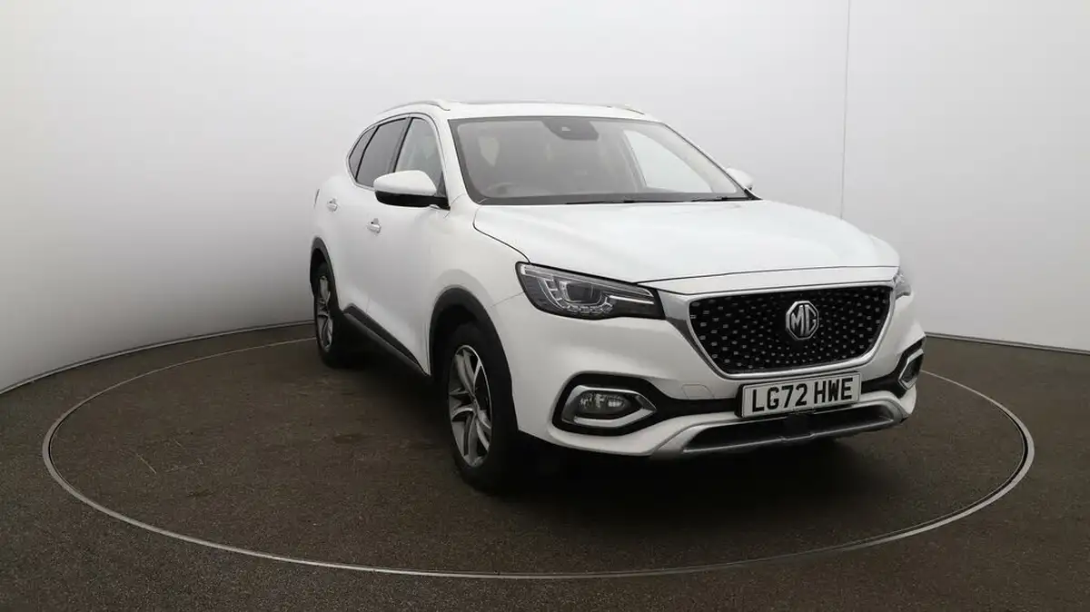 2022-mg-hs-15t-gdi-exclusive-162ps-big-40
