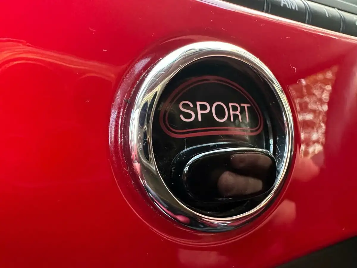 2010-fiat-500-14-sport-big-25