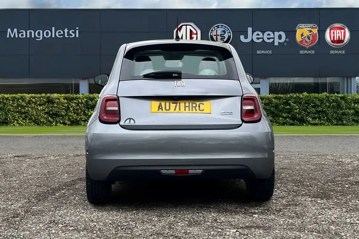 2021-fiat-500-e-la-prima-big-3