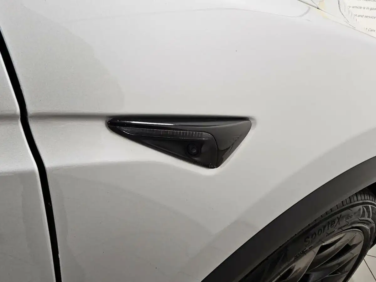 2017-tesla-model-x-e-75d-big-32