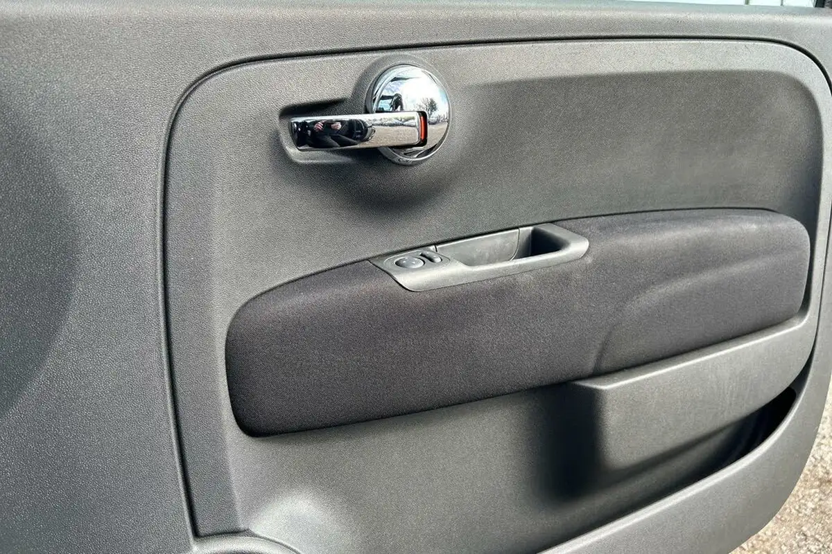 2016-fiat-500-12-lounge-big-27