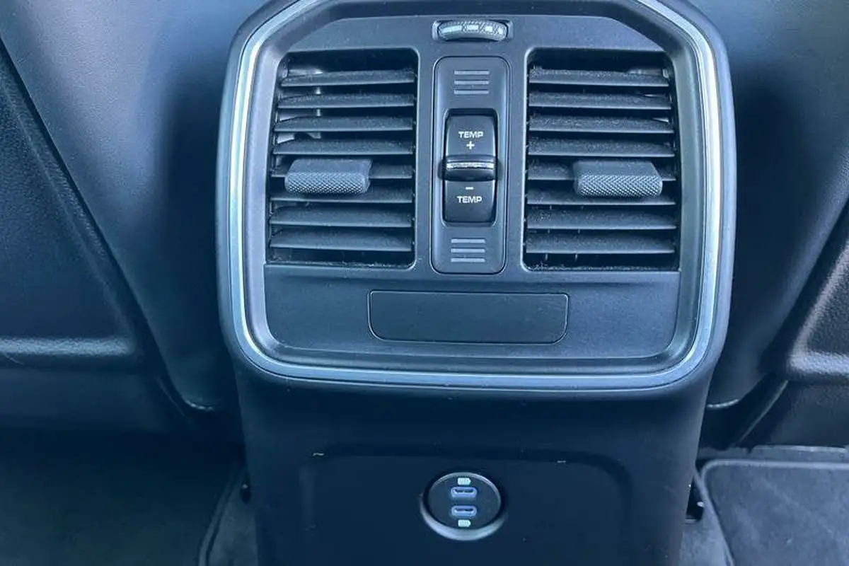 2019-porsche-macan-30-v6-s-big-26