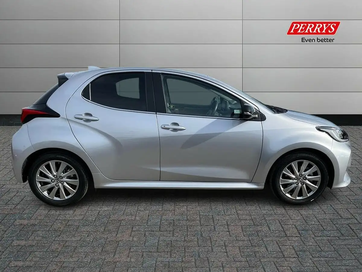 2023-mazda-mazda2-15-select-big-2