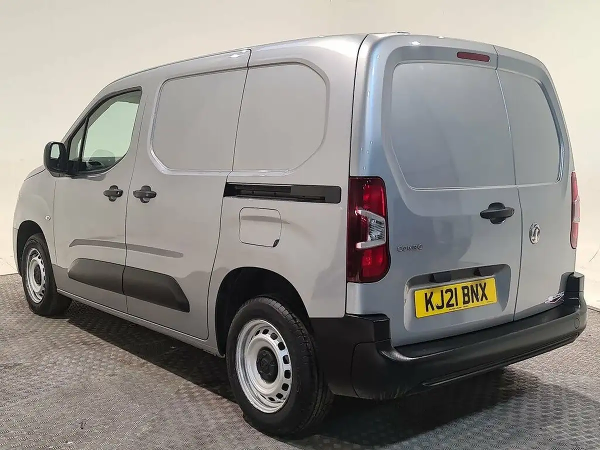2021-vauxhall-combo-15cdti-edition-2000-100pseu6dt-big-3